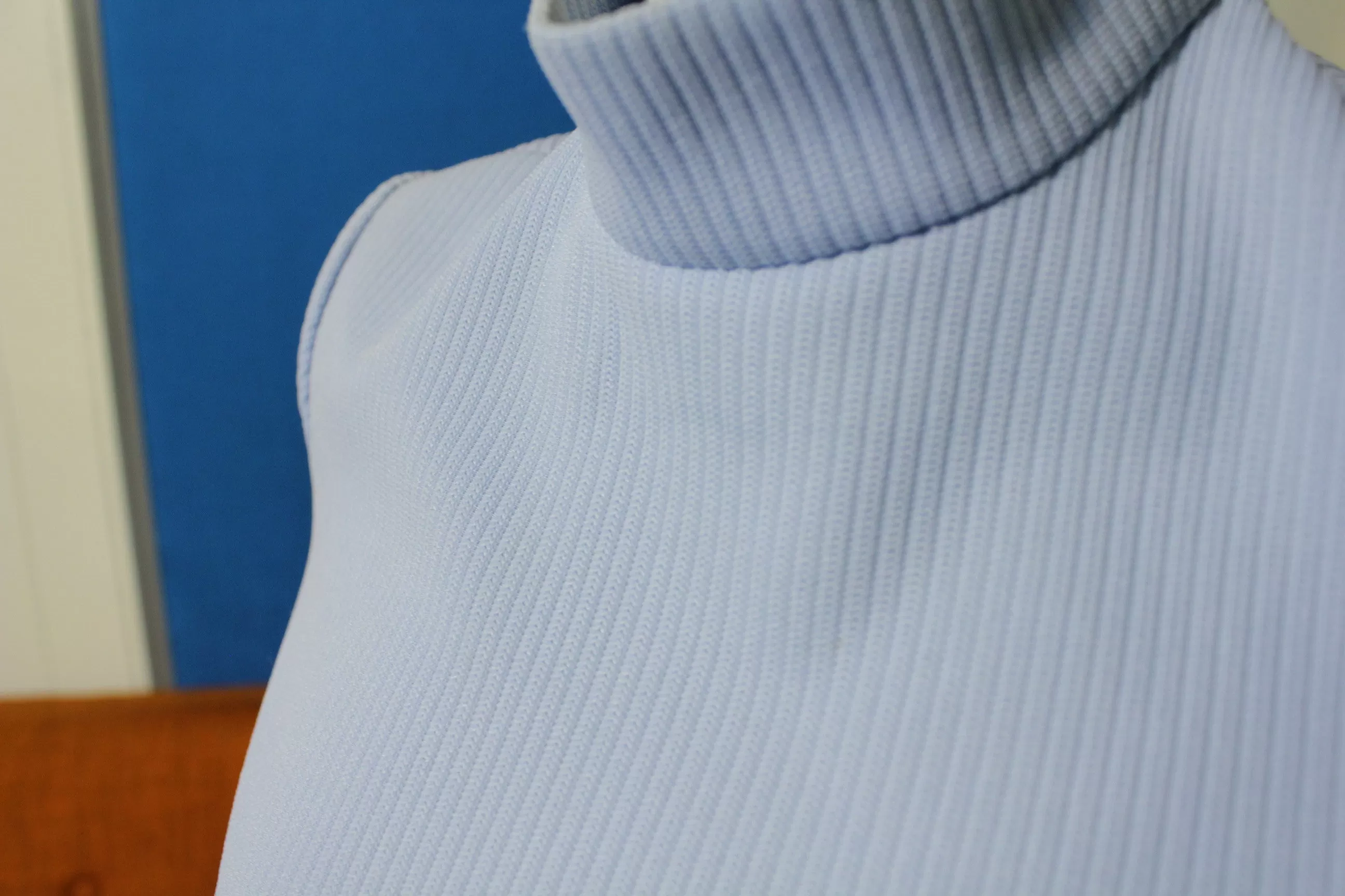 1960's Turtleneck Zip Up  Pin Striped Short Sleeve Knit Shirt. Blue Women's Small