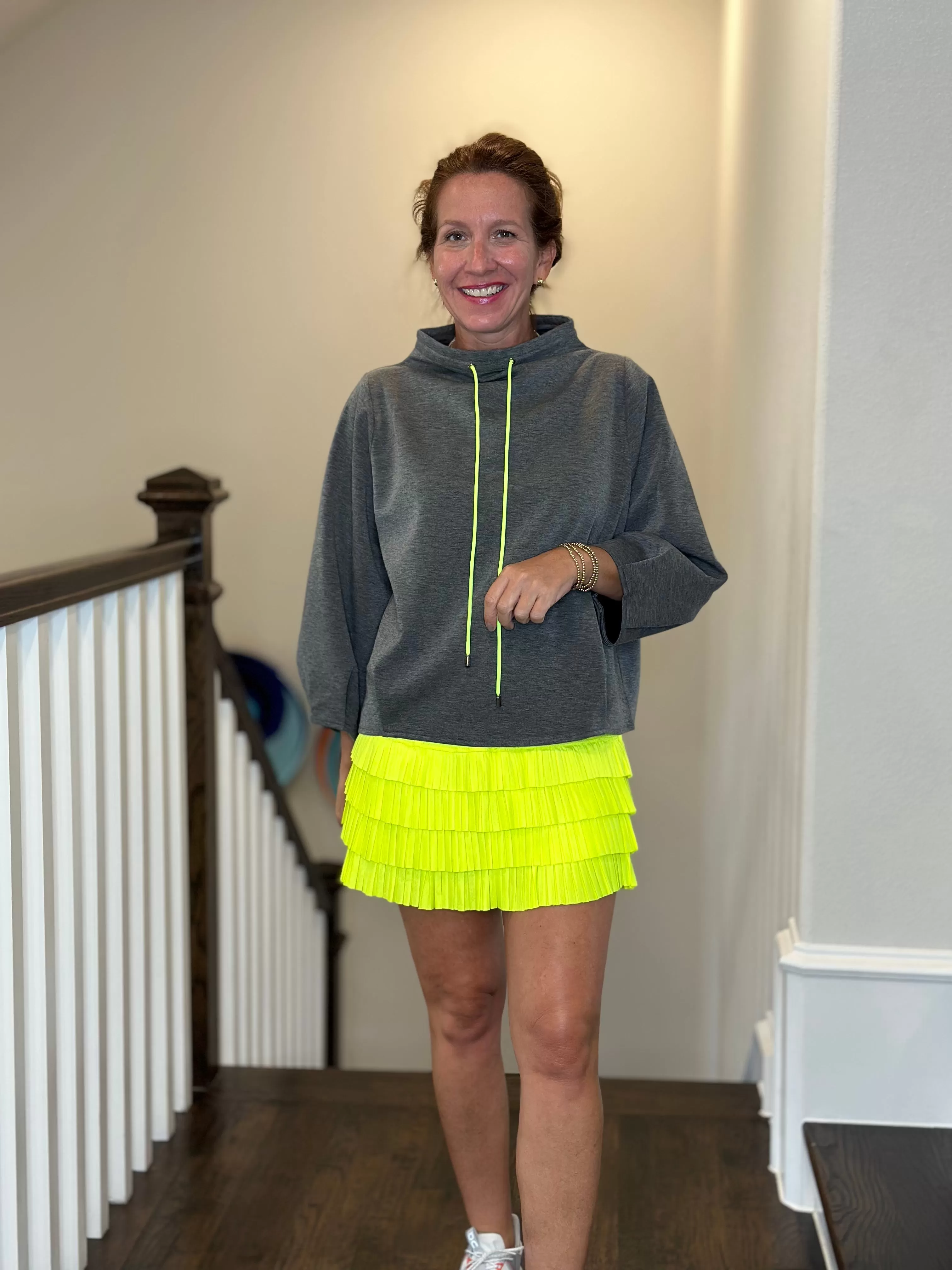 Catch & Club Tiered Skort in Neon Yellow