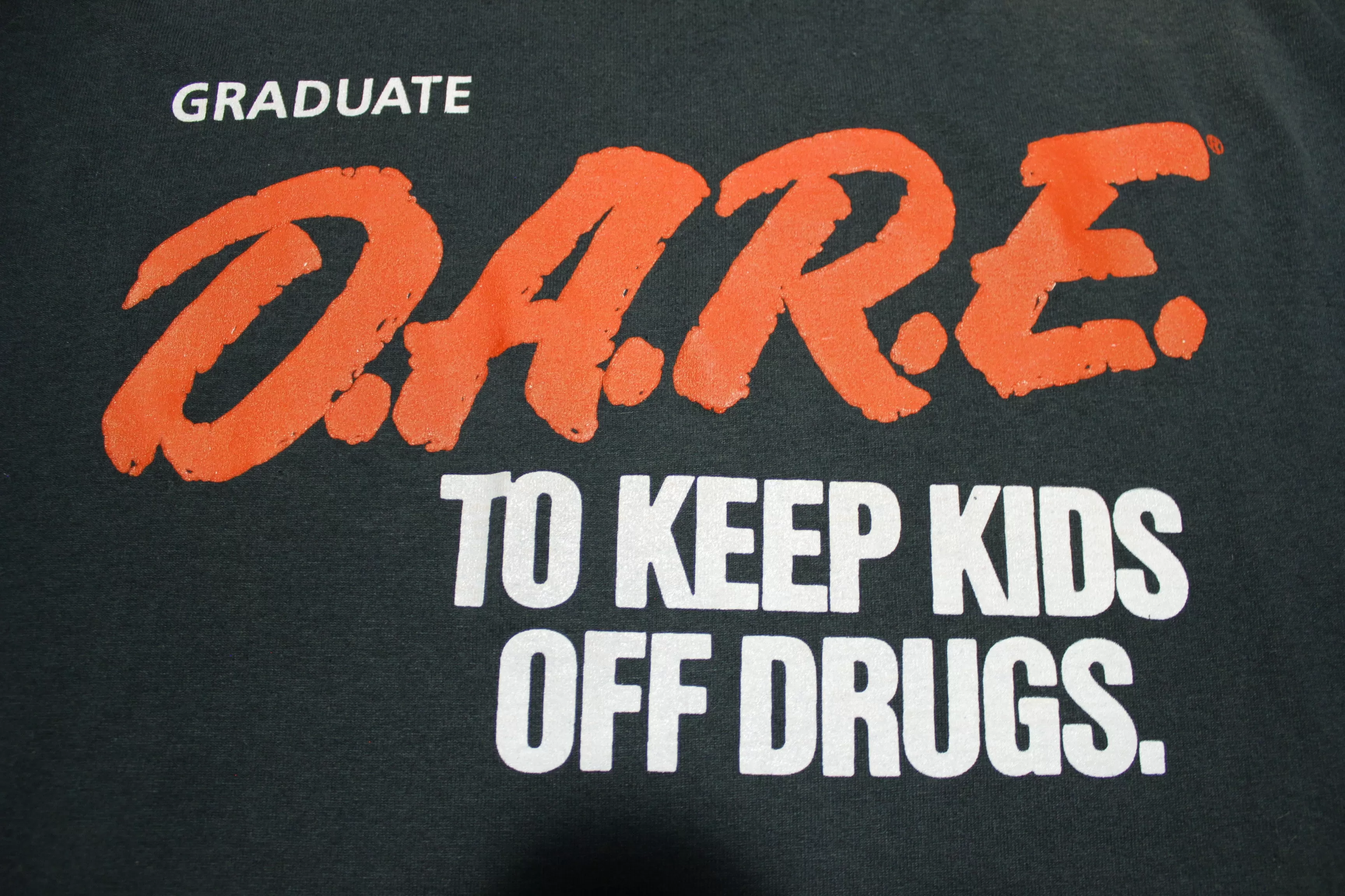 Dare Graduate Keep Kids Off Drugs Vintage FOTL USA T-Shirt