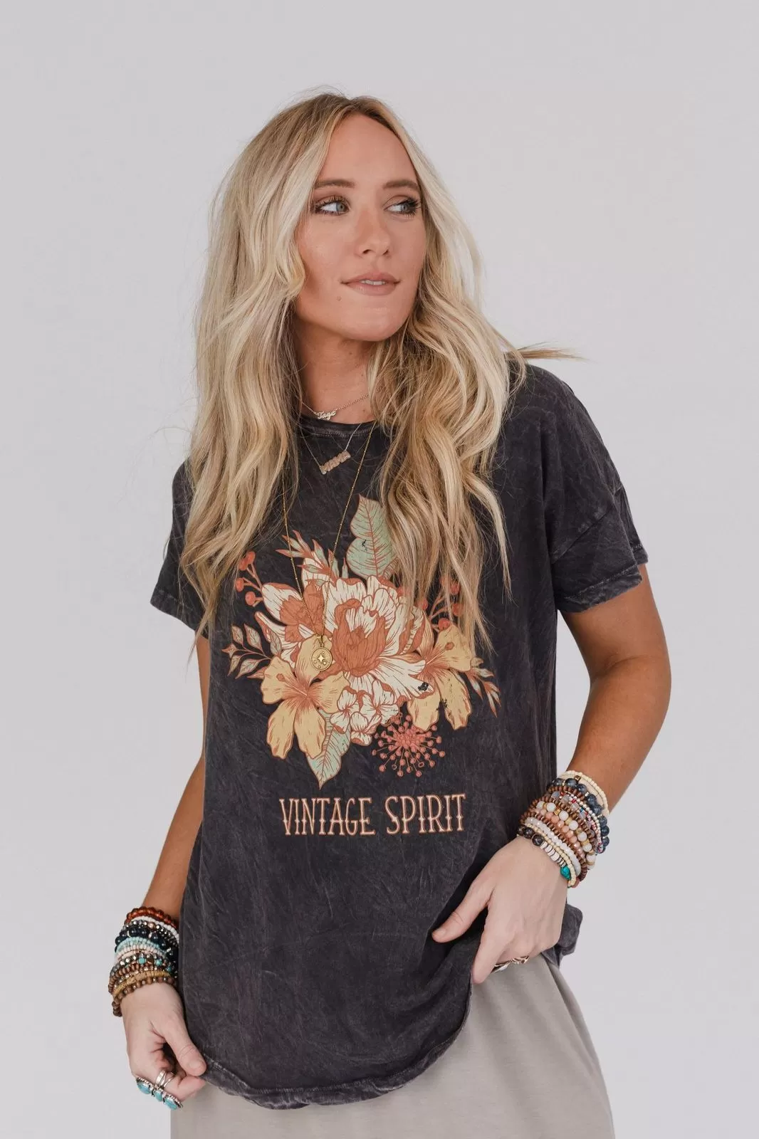 Floral Vintage Spirit Graphic Tee - Charcoal