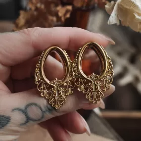 Golden Ornament Teardrop Tunnels