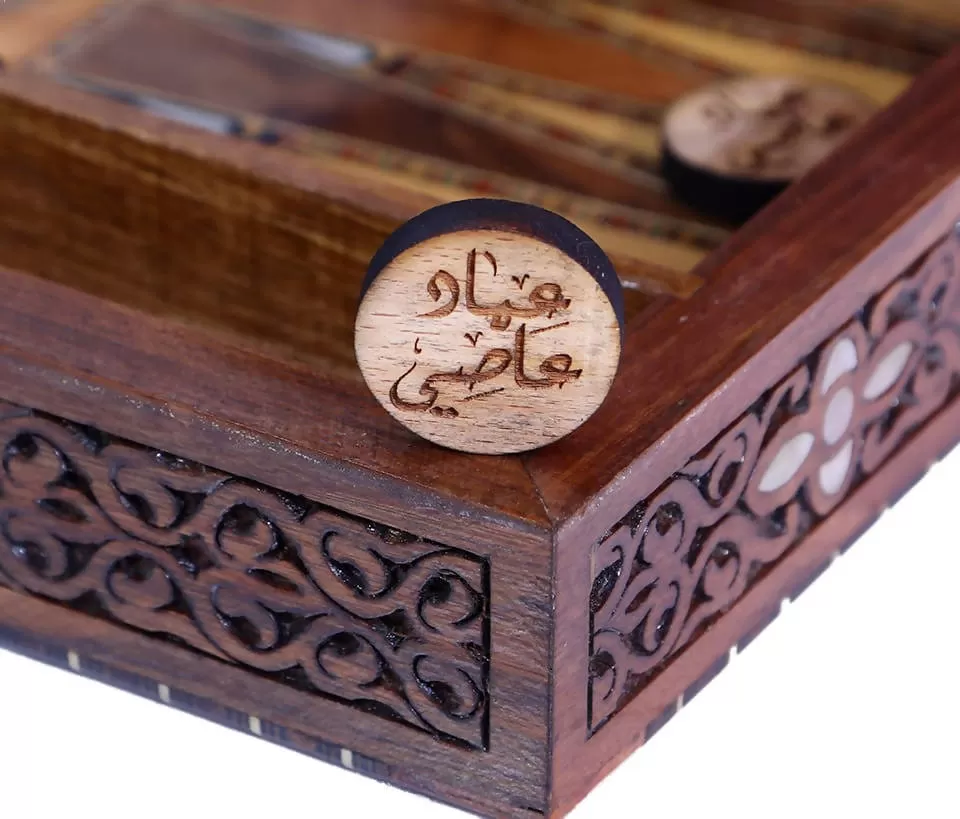 Personalized Backgammon SHESH YEK - GIFT IDEAS - Custom Made - Natural walnut Laminated wood & seashell