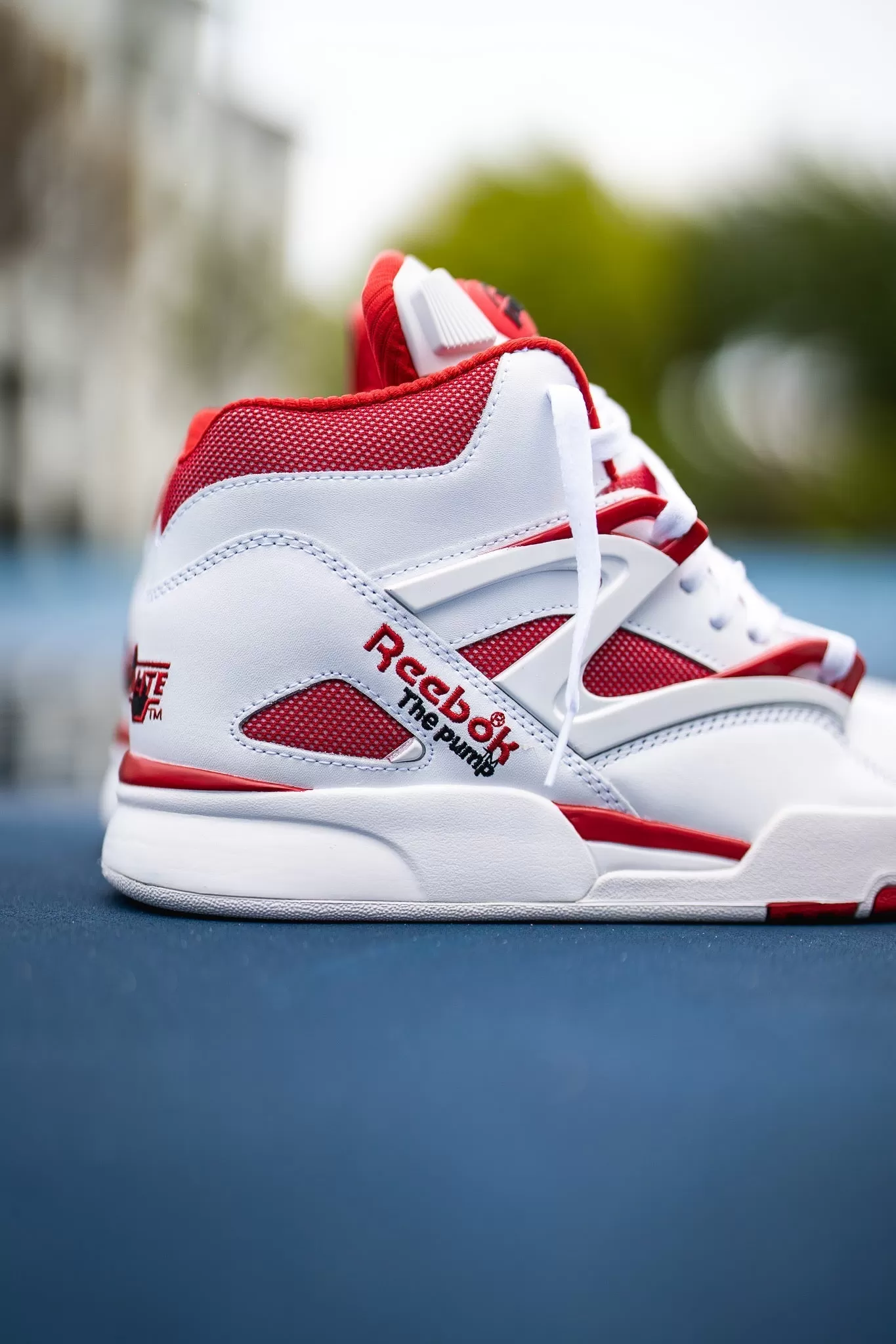 Reebok Pump Omni Zone II (Vector Red)