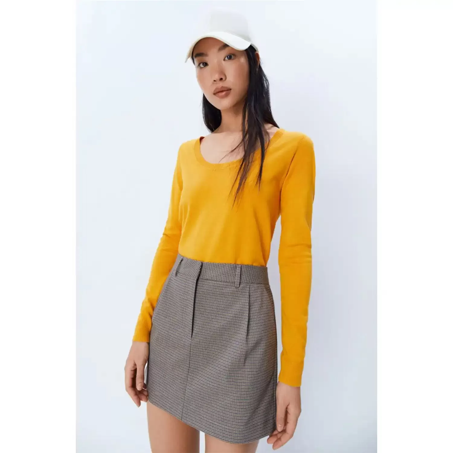 Round Neck Jumper - Yellow