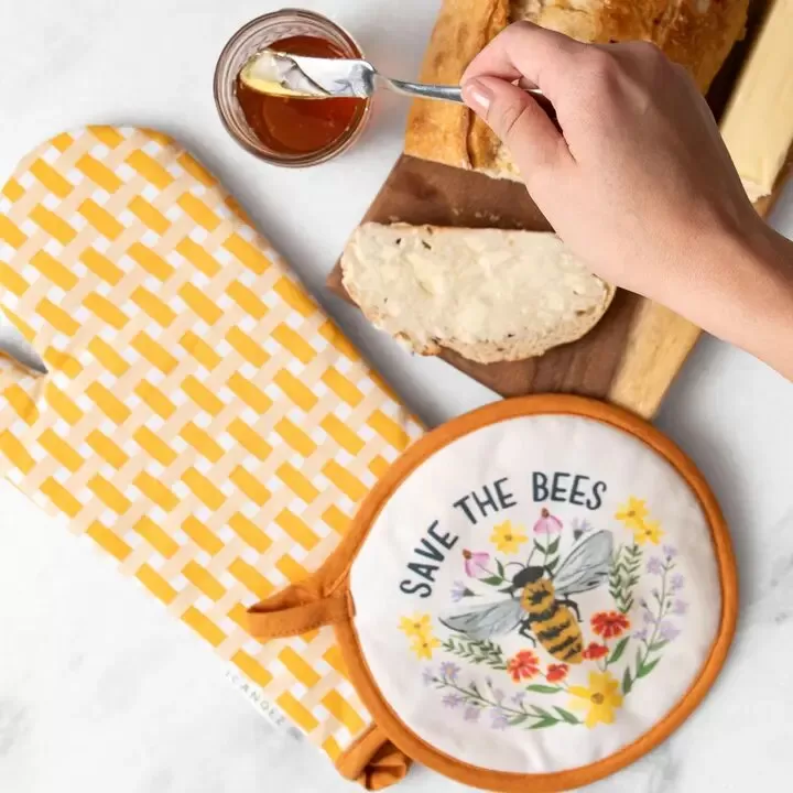 Save the Bees Pot Holder Set