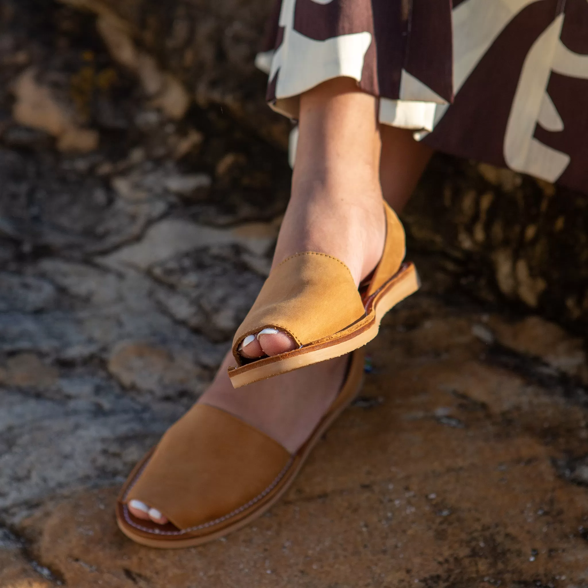 VELDSKOEN NAMAQUALAND DAISY SANDAL (Tan)