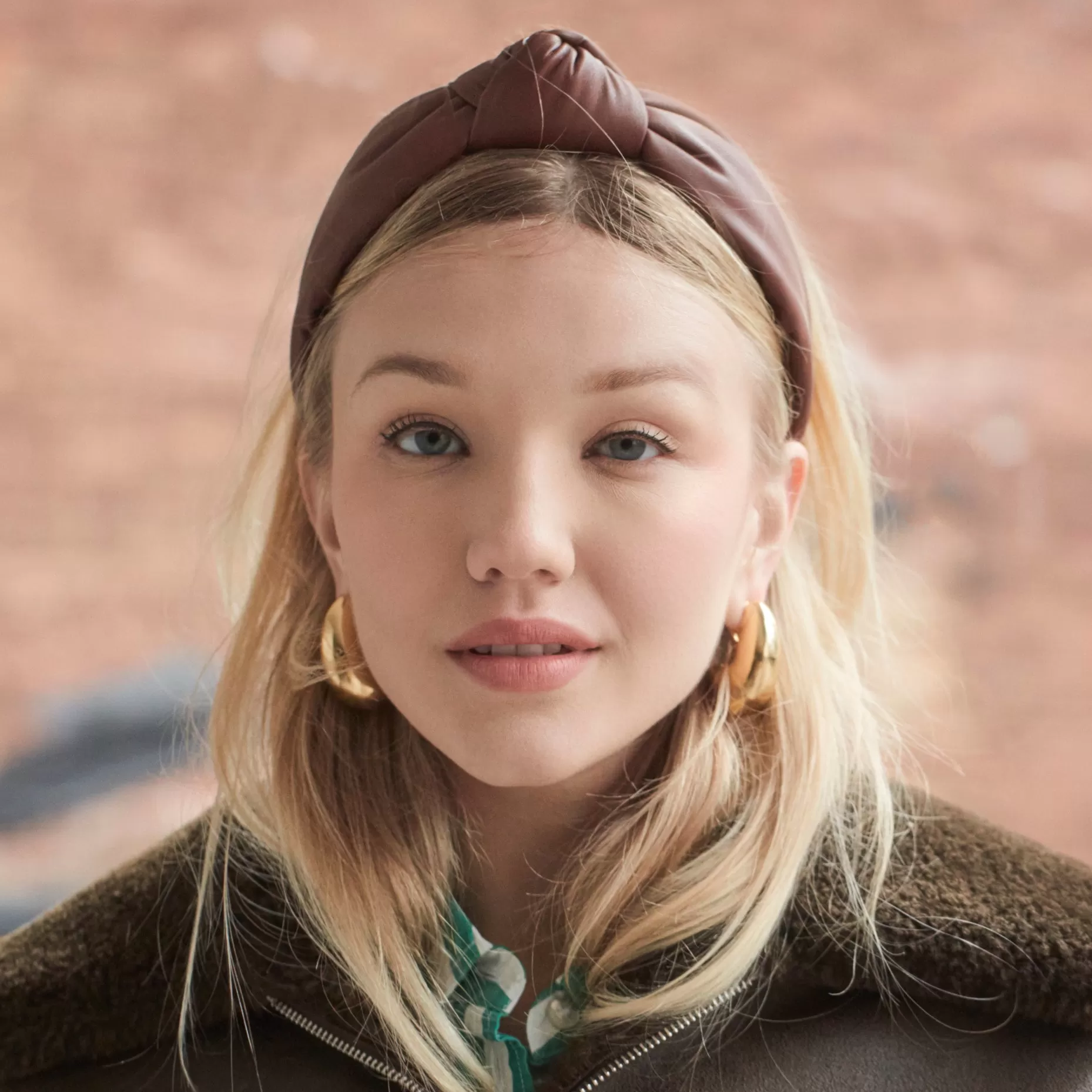 WALNUT FAUX LEATHER KNOTTED HEADBAND